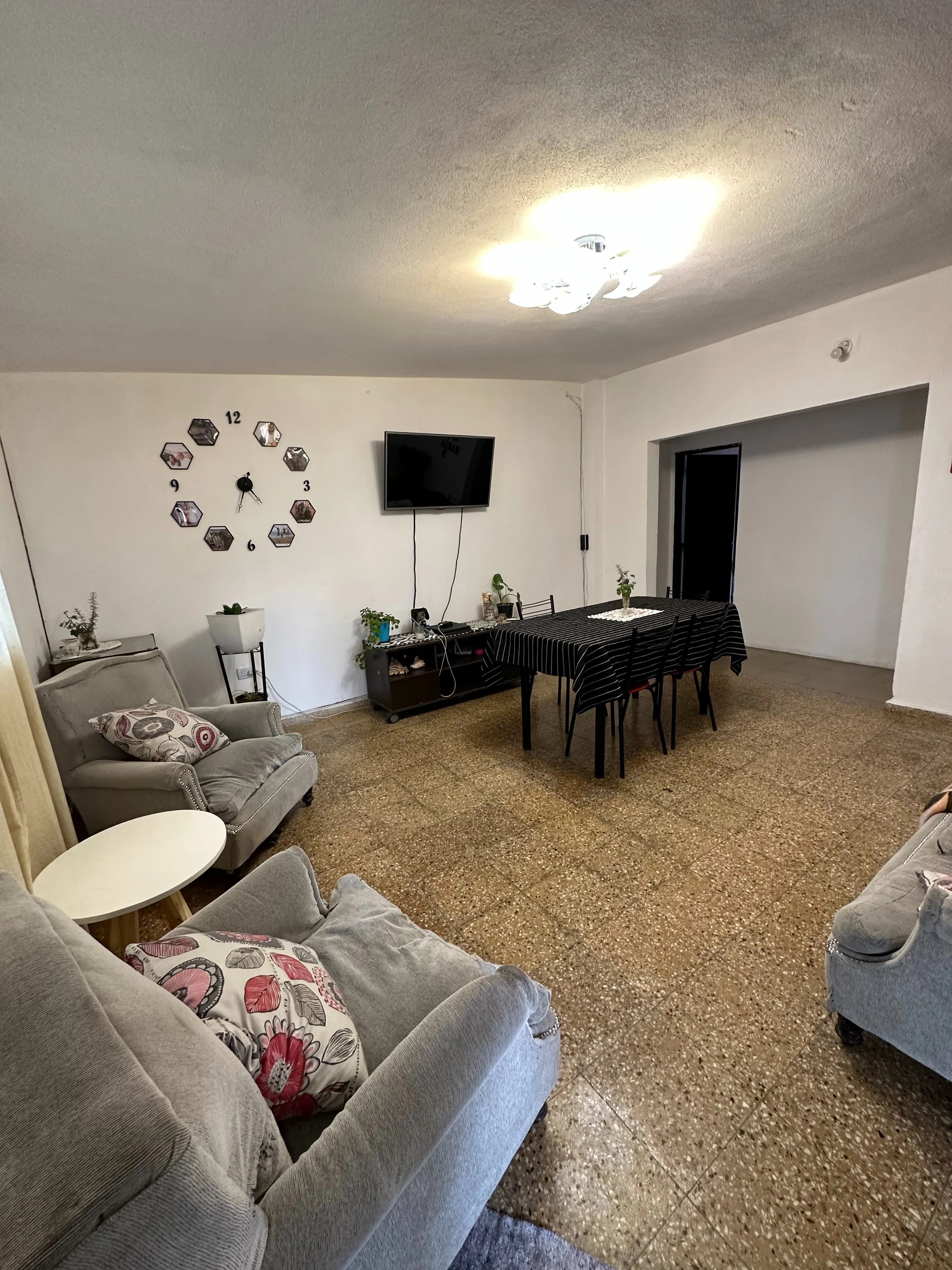 OPORTUNIDAD! VENDO CASA + DEPARTAMENTO Todo en Planta Baja