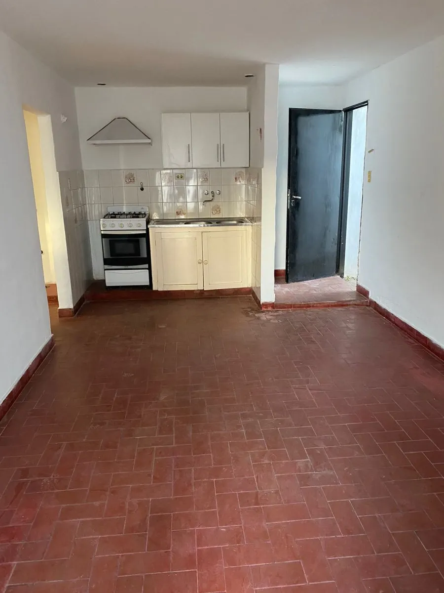 VENDO DEPTO 1 DORM CON PATIO barrio Parque San Francisco