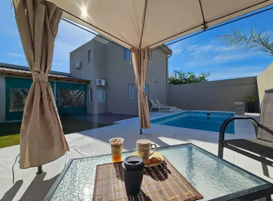 Venta Casa 3 Dormitorios Miradores 1 - Manantiales - Apto Crédito