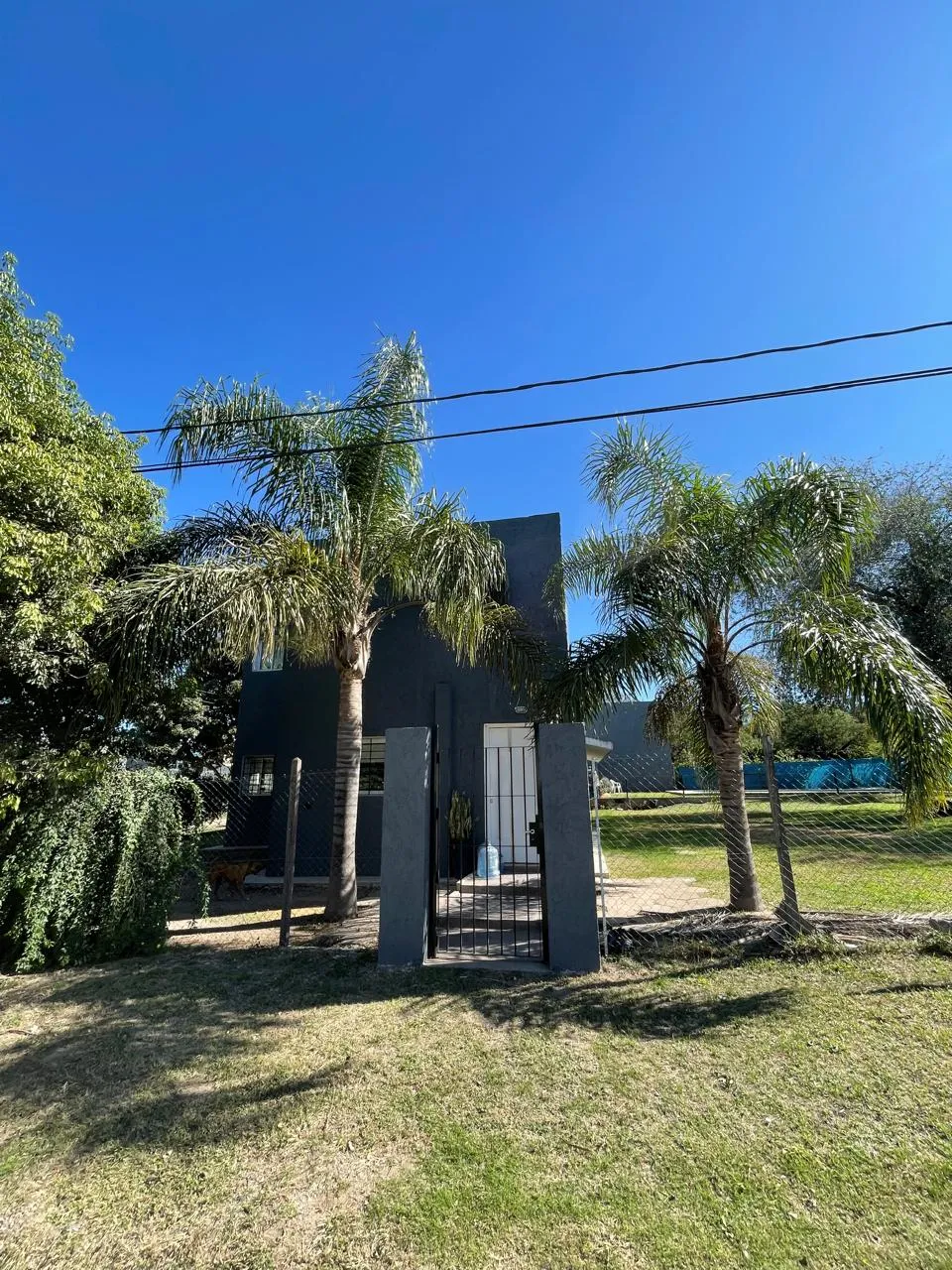EN VENTA CASA DE TRES DORMITORIOS EN EL TALAR DE MENDIOLAZA!!