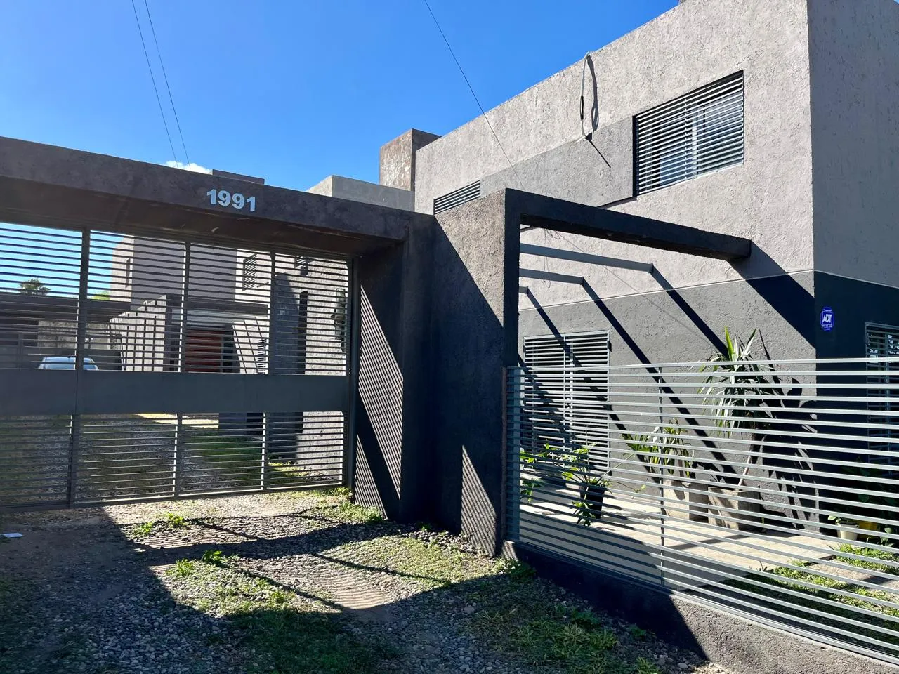 CUESTA COLORADA VENTA DUPLEX APPTO BANCOR 2 DORM, 2 B, COC SEP, PATIO, ASADOR