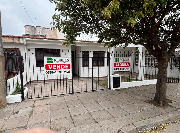 Casa · 140m² · 10 Ambientes · 1 Cochera