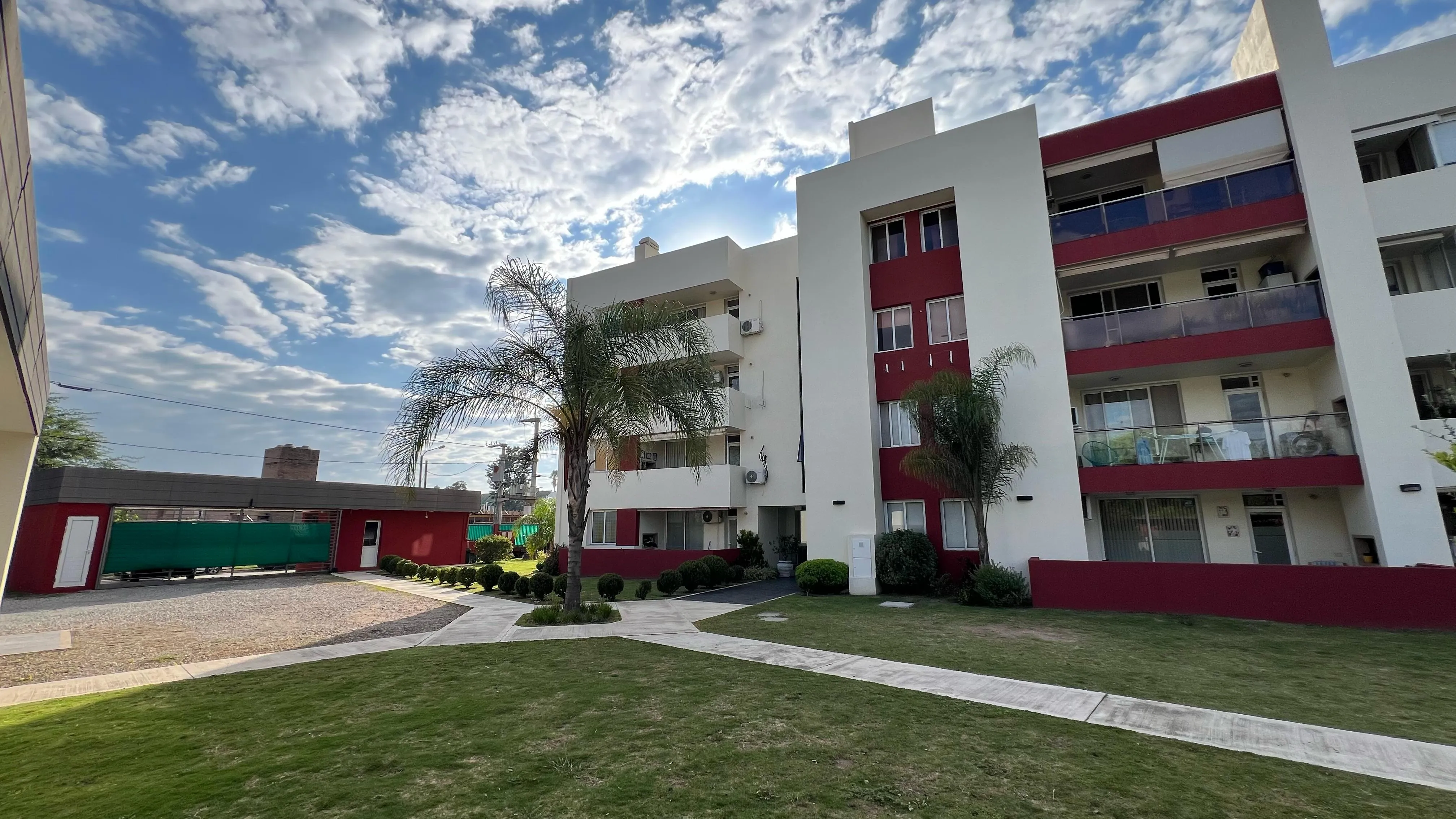 SAN ISIDRO ZONA SUR A METROS DE VALPARAISO DEPARTAMENTO EN VENTA 3 DORMITORIOS C...