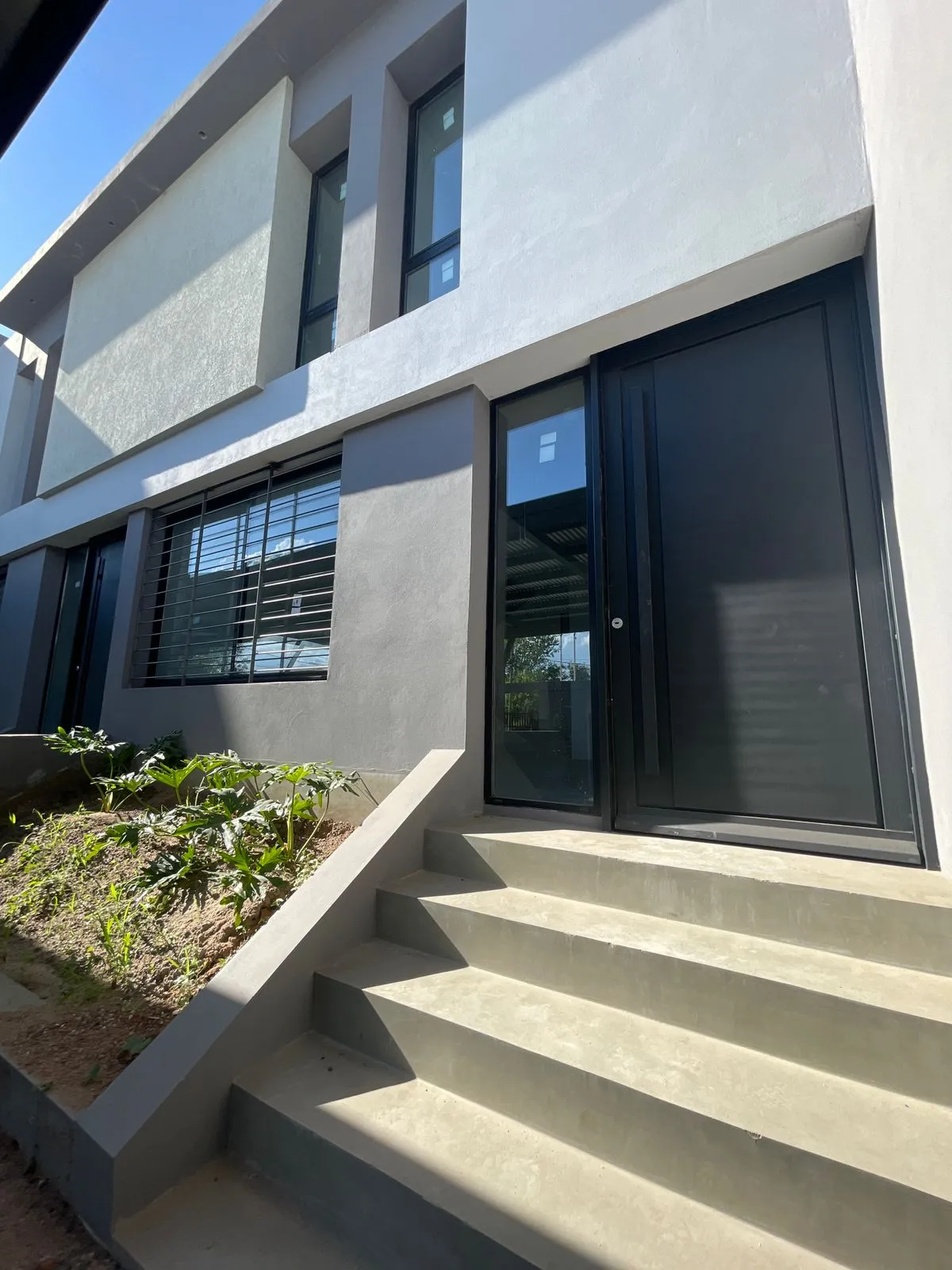 DUPLEX 3 DORMITORIOS A LA VENTA - CUESTA COLORADA