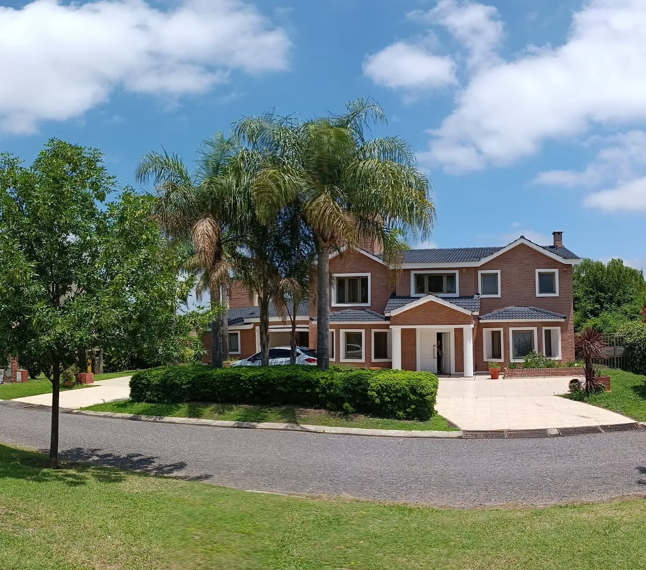 EXCELENTE CASA EN VENTA EN SAN ISIDRO VILLA ALLENDE