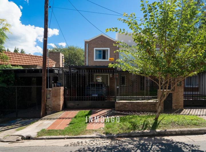 Casa · 157m² · 5 Ambientes · 2 Cocheras
