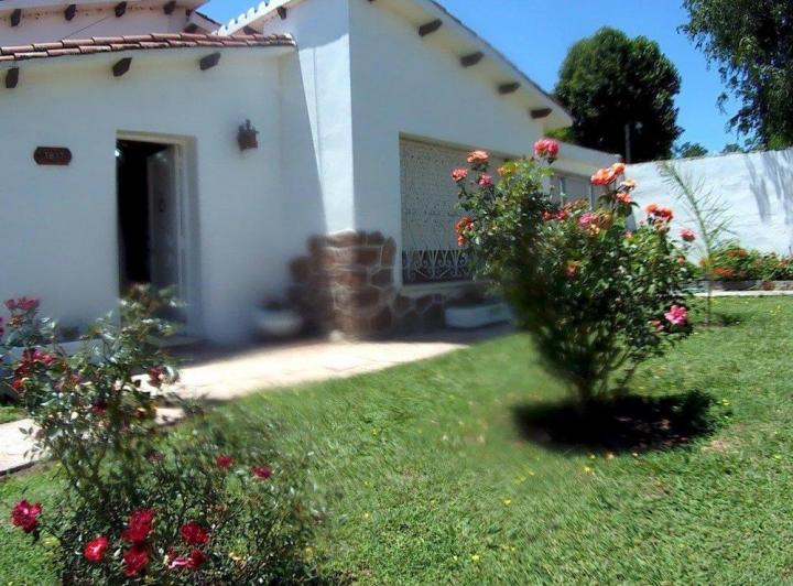 Casa · 260m² · 5 Ambientes · 4 Cocheras