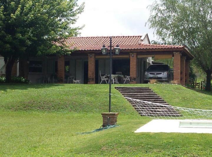 Casa · 166m² · 6 Ambientes · 1 Cochera
