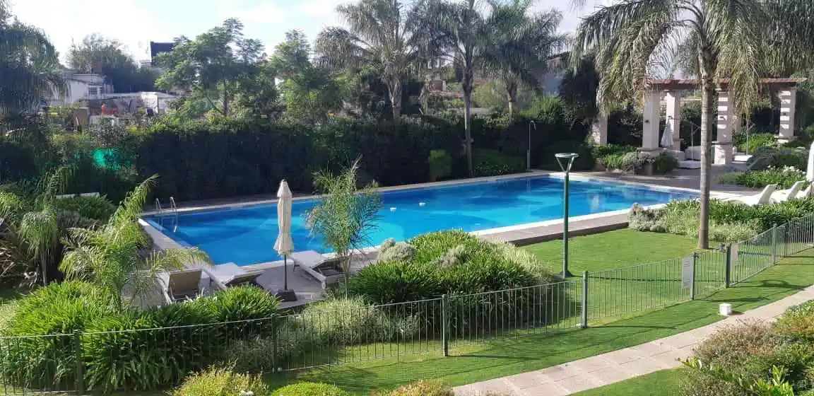 VILLAGE PLAZA J.Cardán al dor Amenities