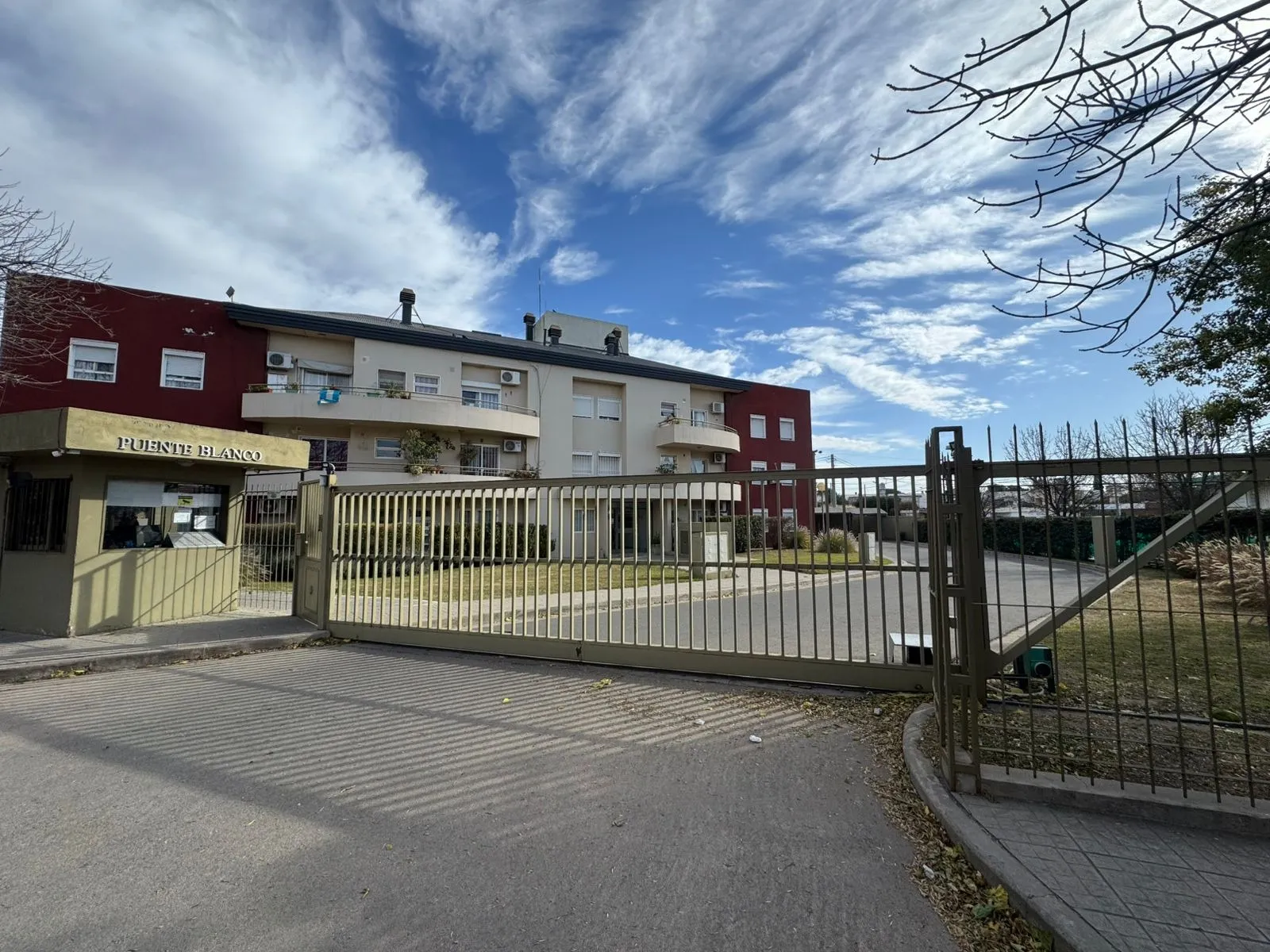 VENDO DPTO. 2 DORM. EN ALTO ALBERDI (COMPLEJO CERRADO) APTO CRÉDITO! U$D 74.000