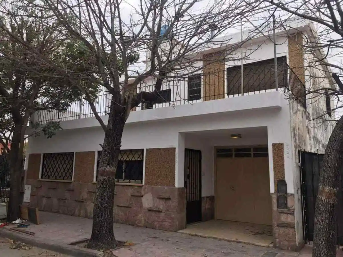 VILLA CABRERA (ZIPOLI 2020) - VENTA 2 CASAS  GALPON