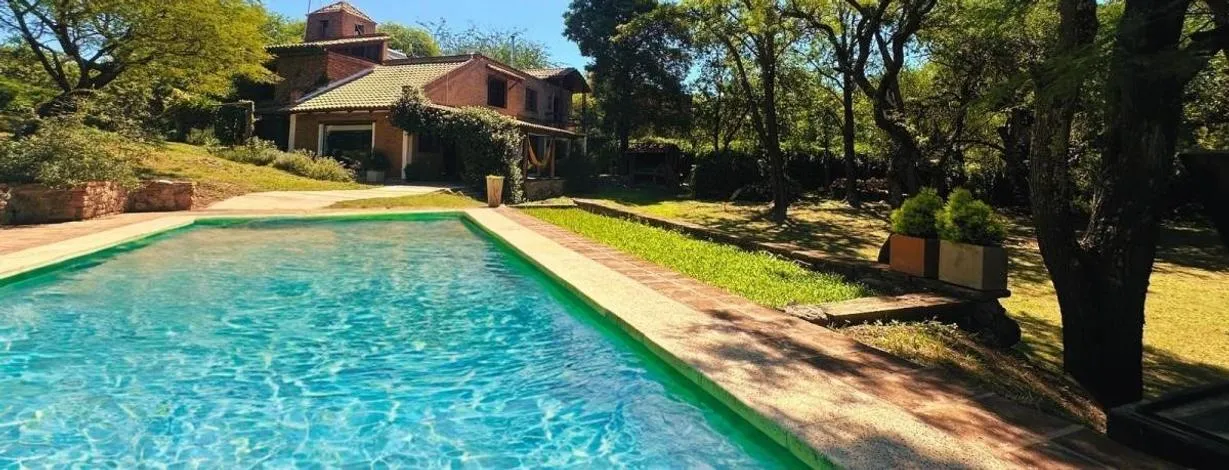 SE VENDE CASA CON PILETA EN VILLA WARCALDE CORDOBA