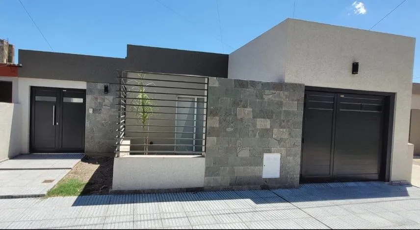 SE VENDE CASA 3 DORMITORIOS EN SAN FRANCISCO CORDOBA