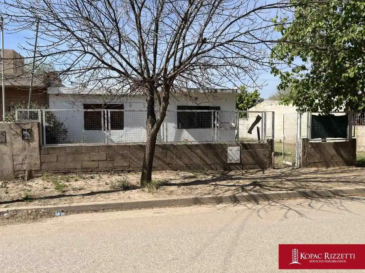 BARRIO POLICIAL (CHECHAHET 7117) - VENTA CASA 3 DORMITORIOS