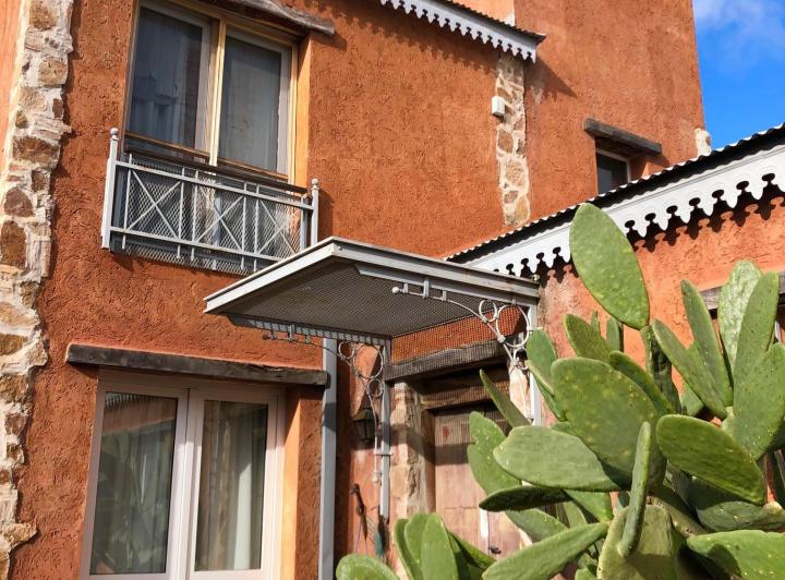 Casa · 250m² · 4 Dormitorios · 1 Cochera