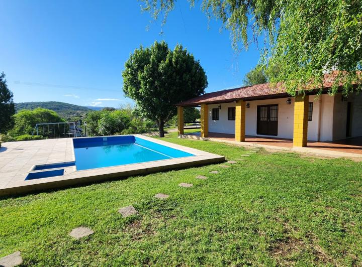 Casa · 316m² · 4 Ambientes · 2 Cocheras