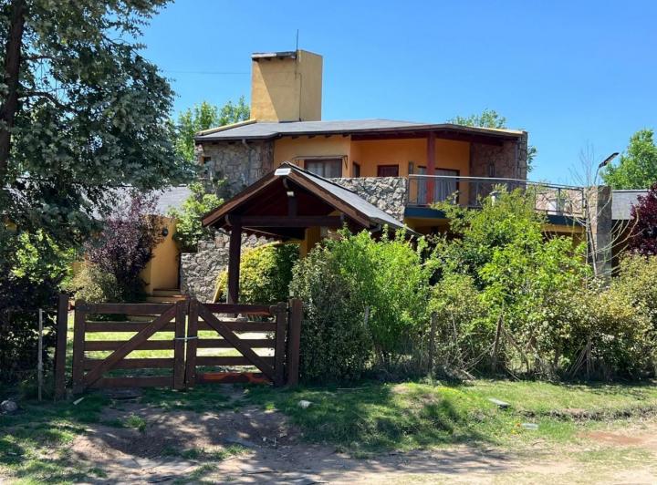 Casa · 307m² · 4 Dormitorios