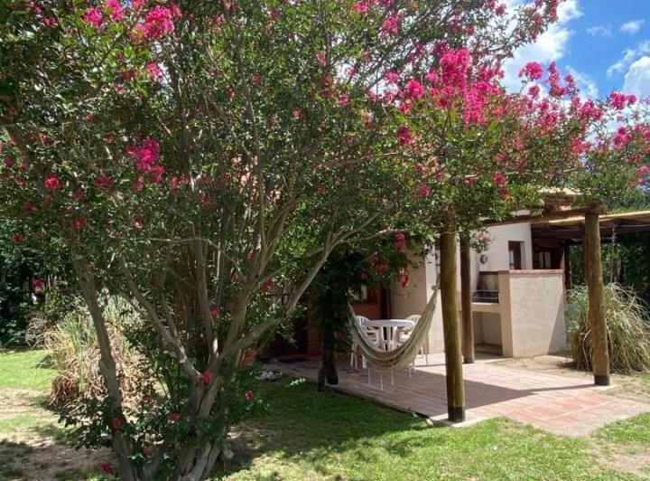 Casa · 406m² · 6 Ambientes · 5 Cocheras