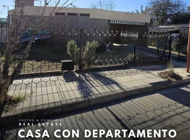 Casa · 172m² · 6 Ambientes · 1 Cochera