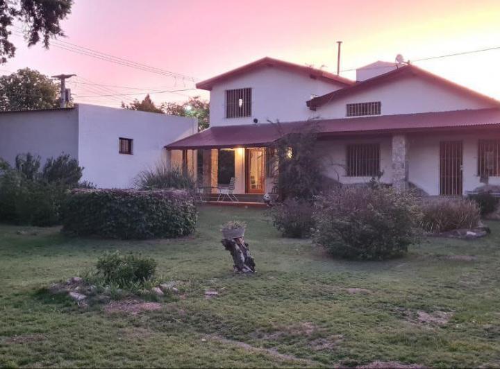 Casa · 271m² · 7 Ambientes · 1 Cochera