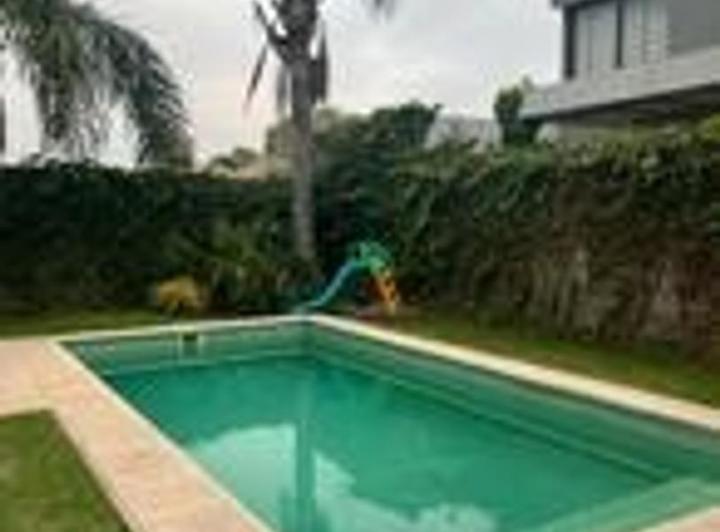 Casa · 230m² · 4 Ambientes