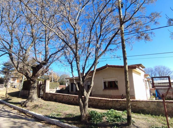Casa · 120m² · 9 Ambientes
