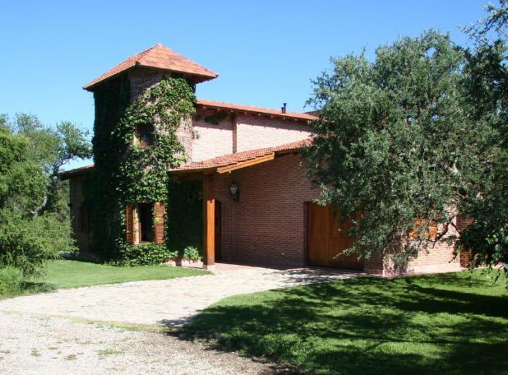 Casa · 309m² · 4 Ambientes · 1 Cochera