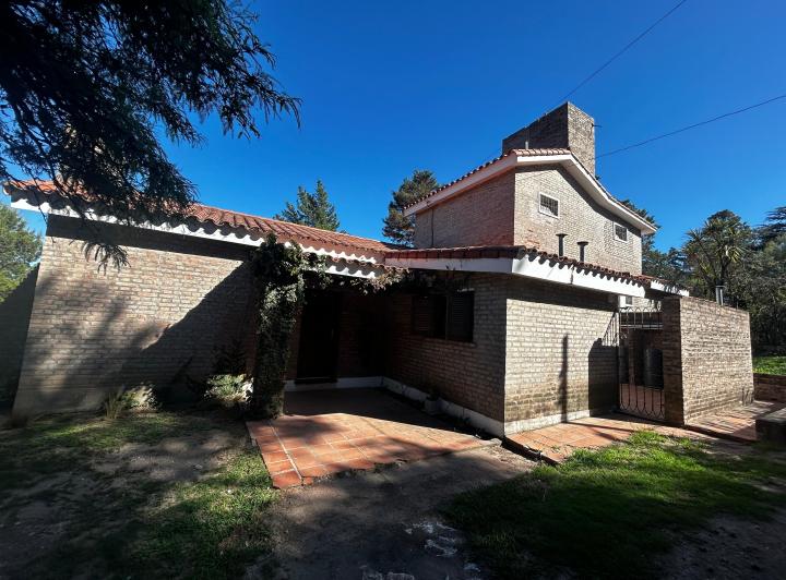 Casa · 265m² · 9 Ambientes · 5 Cocheras