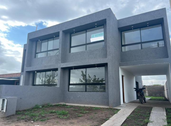 Casa · 157m² · 3 Ambientes · 1 Cochera