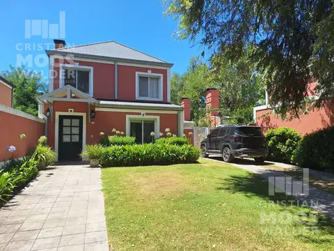 Casa en Venta en Septiembre, Countries y Barrios Cerrados en Escobar