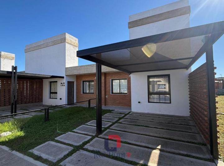 Casa · 75m² · 3 Ambientes · 1 Cochera