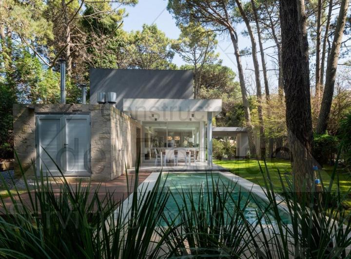 Casa · 250m² · 4 Ambientes