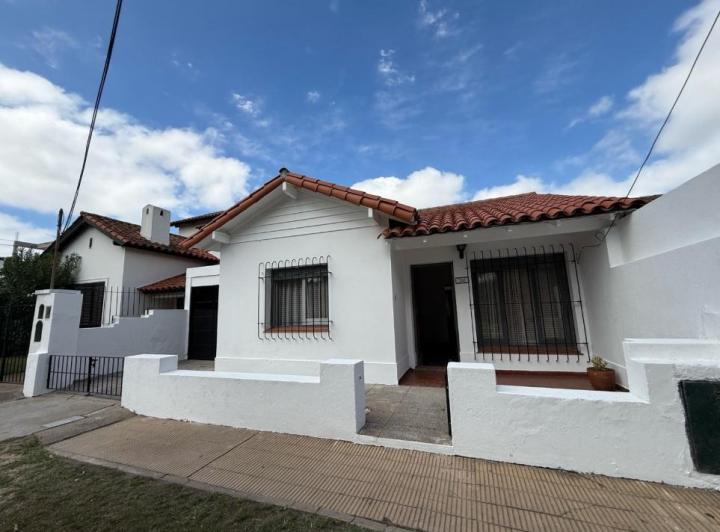 Casa · 100m² · 3 Ambientes · 1 Cochera