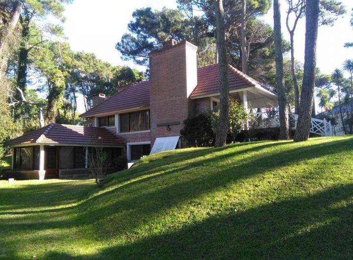 Casa · 212m² · 7 Ambientes