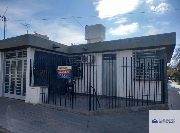 Casa · 130m² · 4 Ambientes · 2 Cocheras