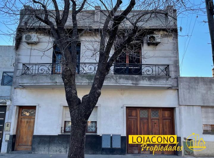Casa · 120m² · 4 Ambientes · 2 Cocheras