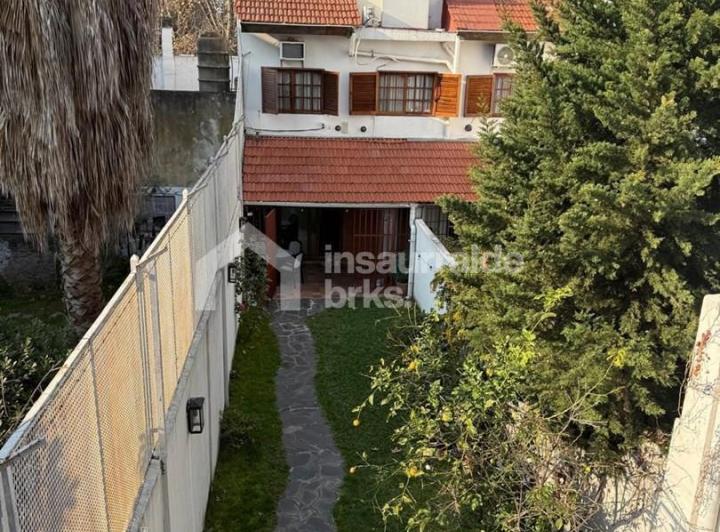 Casa · 264m² · 5 Ambientes · 1 Cochera