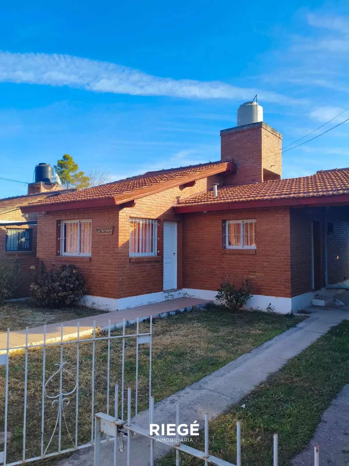 Casa en venta - Mina Clavero a 150 mt del Bv de ingreso