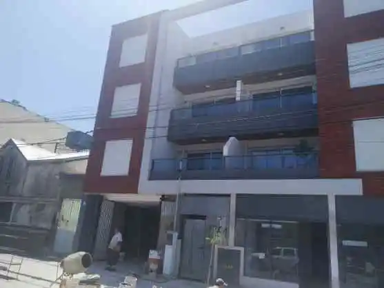 IMPERDIBLE OFICINA CON 7 COCHERAS