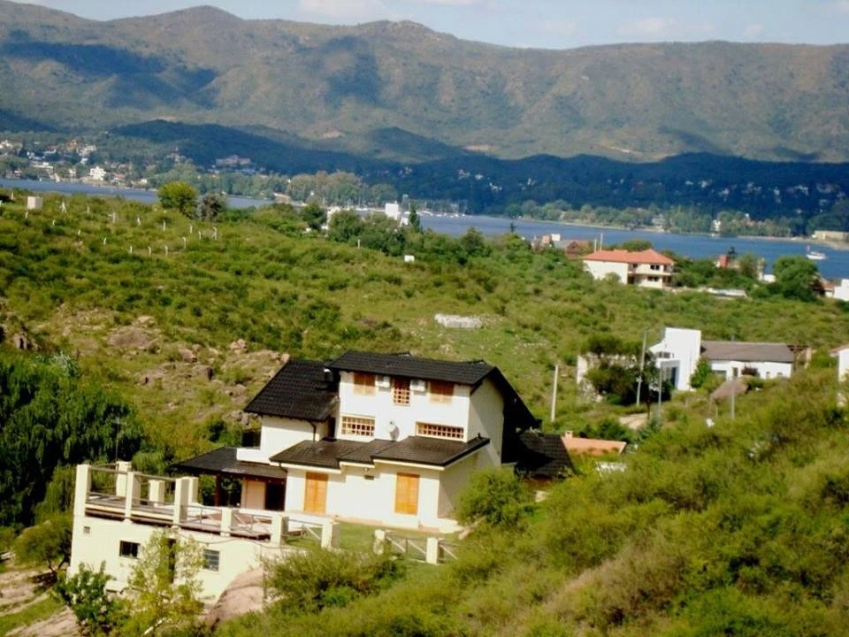 4 LOTES EN VENTA - CARLOS PAZ - TODOS LOS SERVICIOS