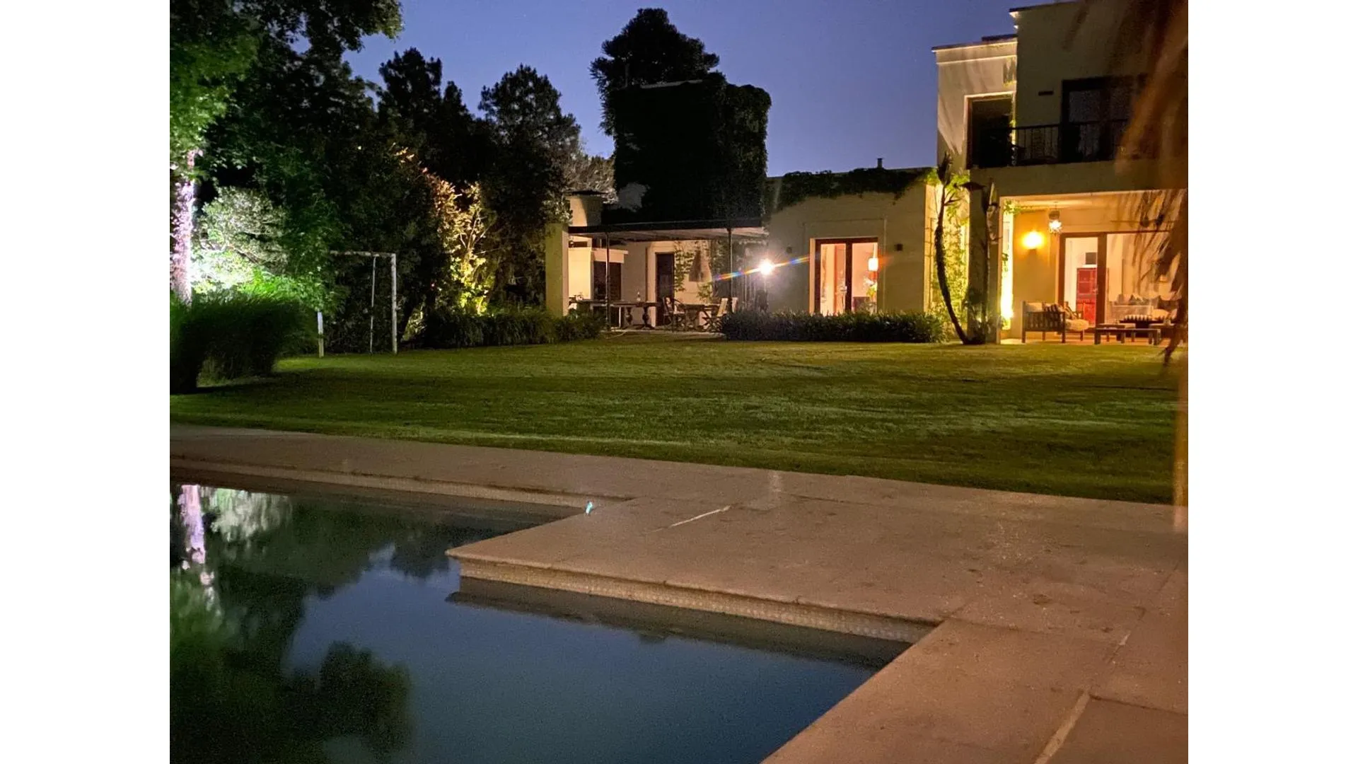 Casa vista al lago en venta/ alquiler en Sta Maria de Tigre