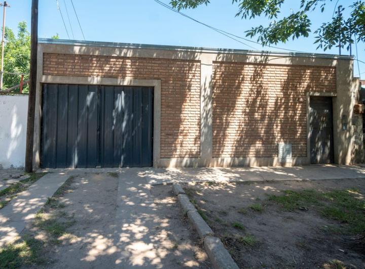 Casa · 79m² · 6 Ambientes · 1 Cochera