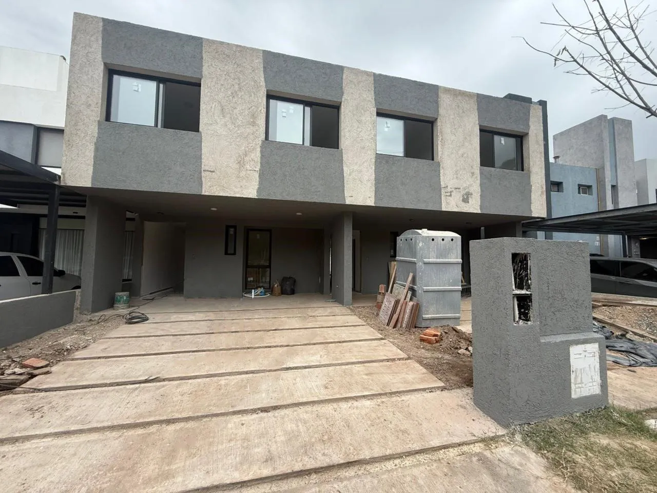 VENTA DUPLEX EN CLAROS DEL BOSQUE - 3 DORMITORIOS, EN POZO