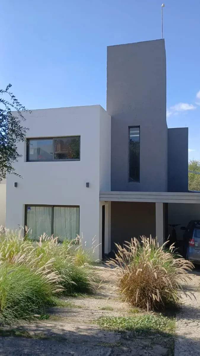ALQUILER CASA BARRIO PRIVADO LAS CAÑITAS 3 DORMITORIOS Y 3 BAÑOS