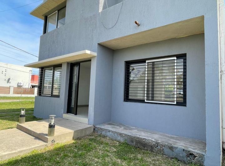 Casa · 169m² · 2 Dormitorios