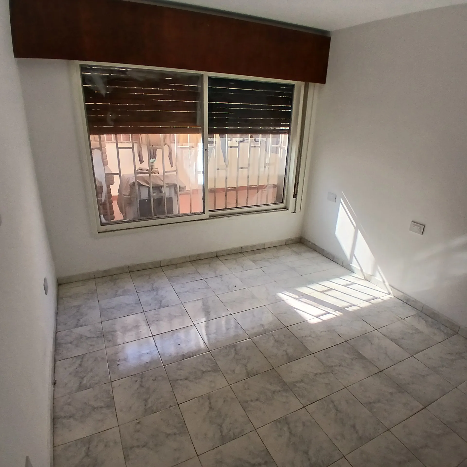 Duarte Quiros 3386 Planta Baja Amplio Depto 2 dormit c/plac, cocina amob, gran living comed
