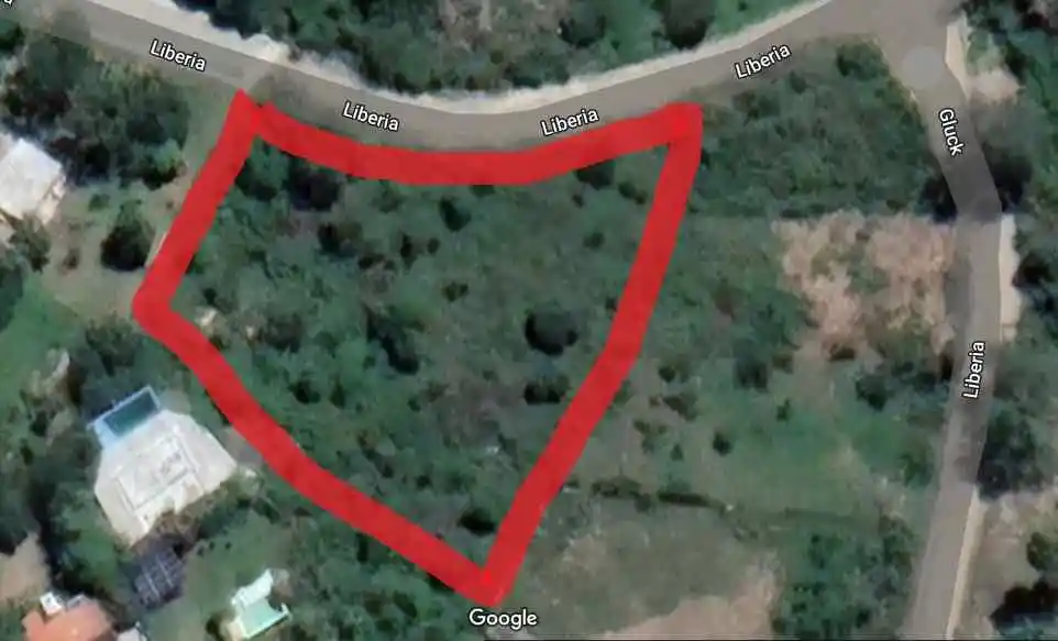 LOTES EN VENTA. TRES LOTES JUNTOS
