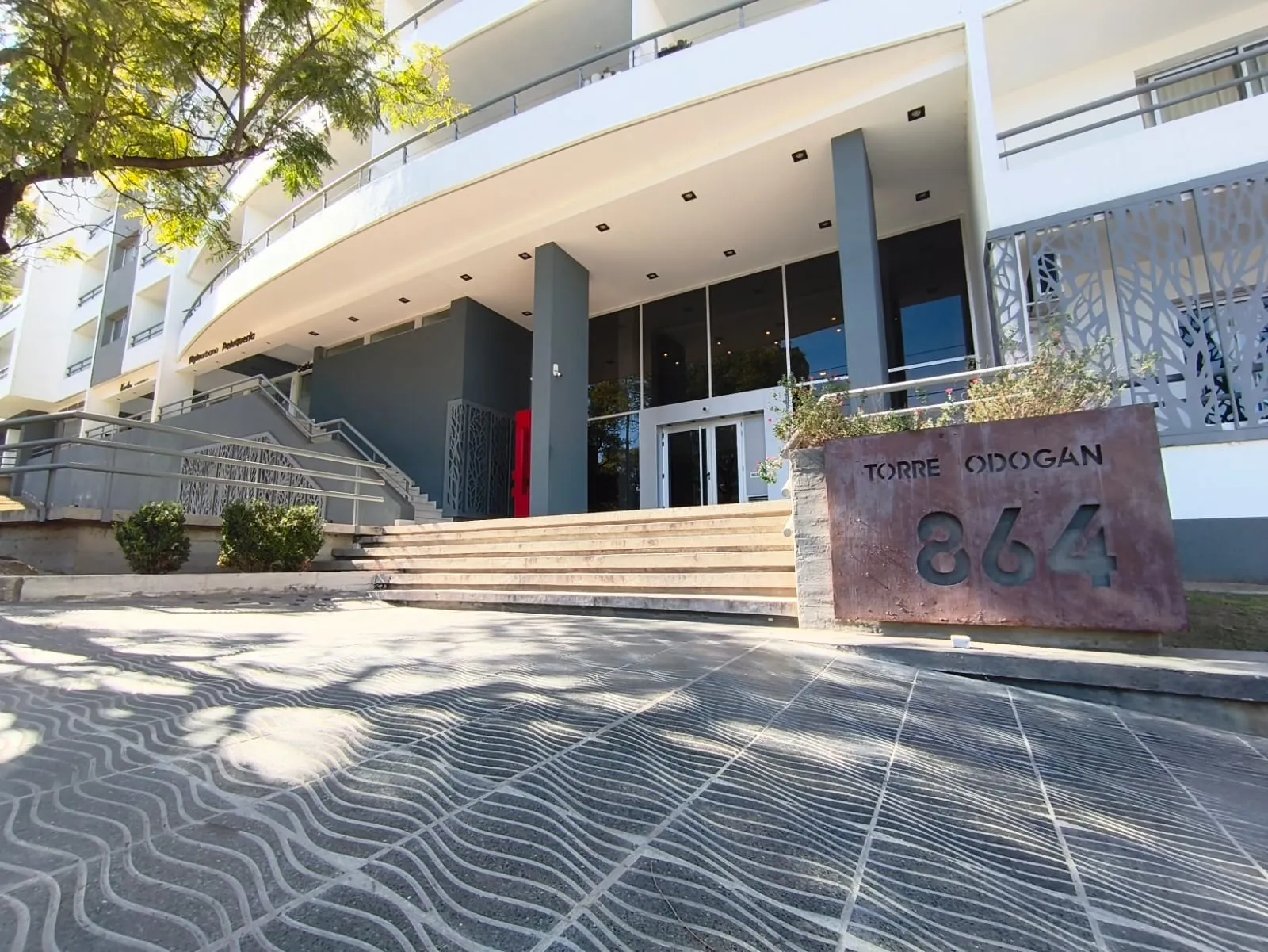 Departamento Av. Pueyrredón 800. Balcón