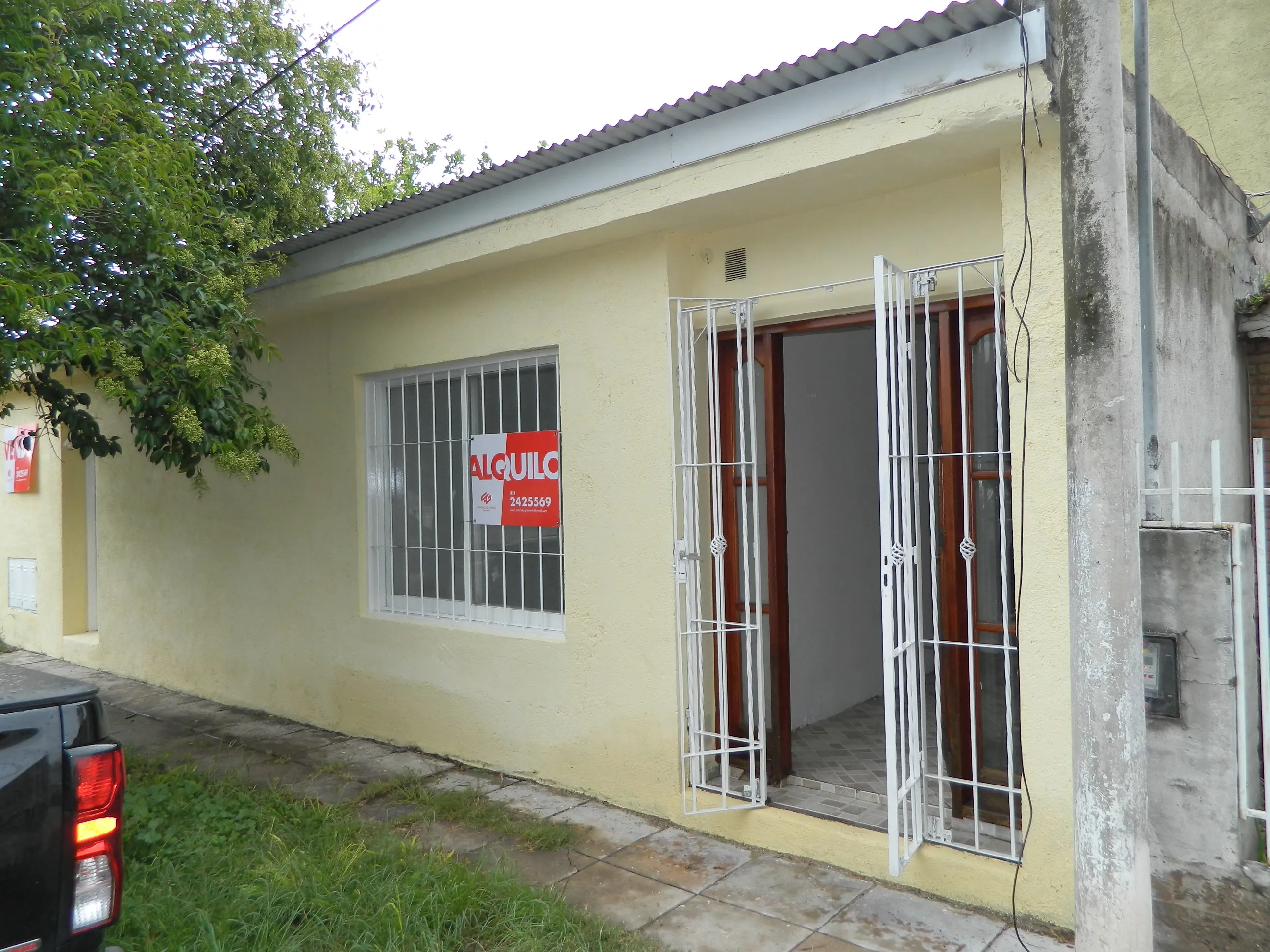 OPORTUNIDAD PARA INVERSORES: 4 DEPTOS FRENTE A PLAZA YOCSINA -  ALQUILADOS