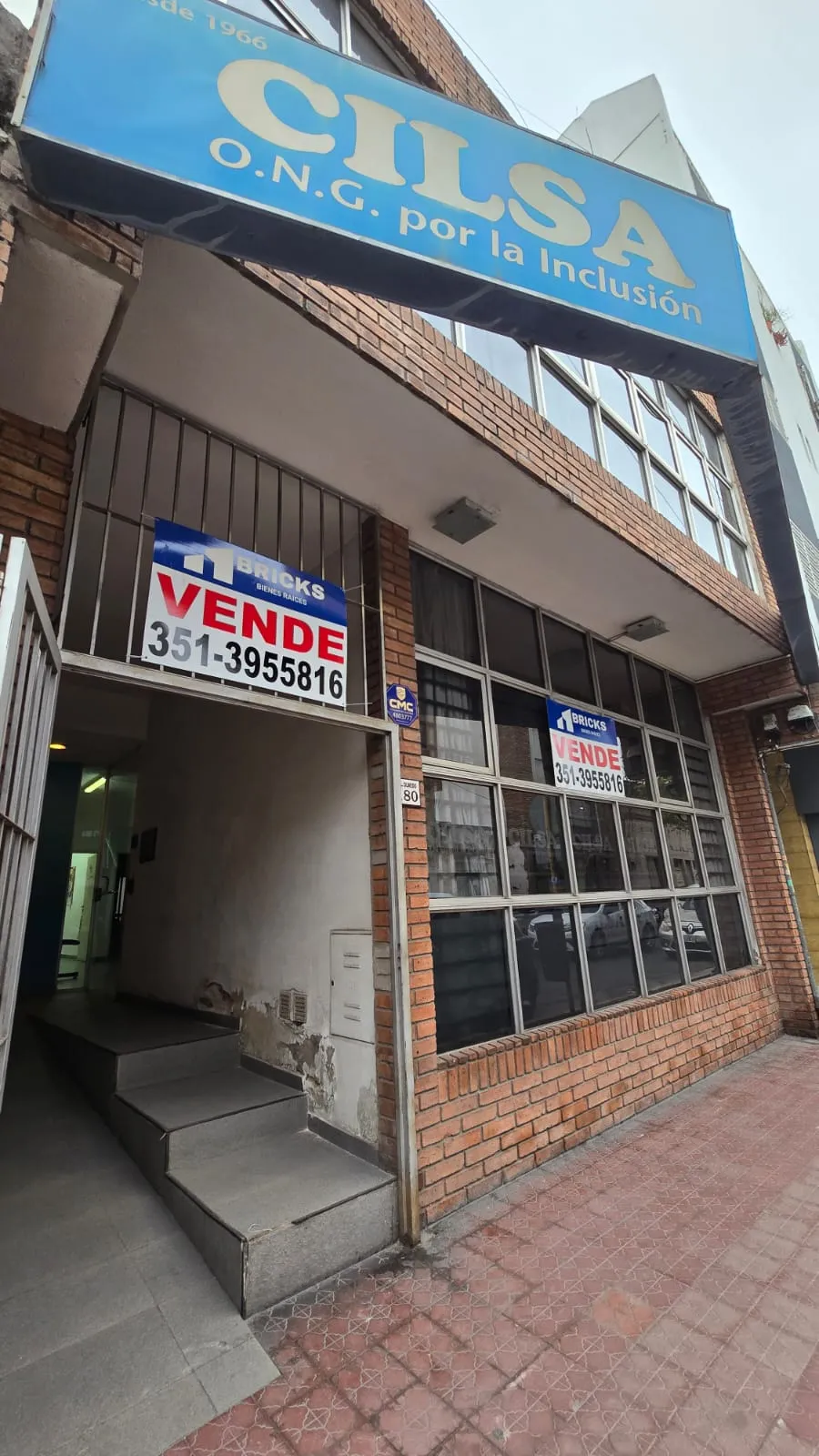 OFICINA B ALBERDI A METROS DE AV COLON